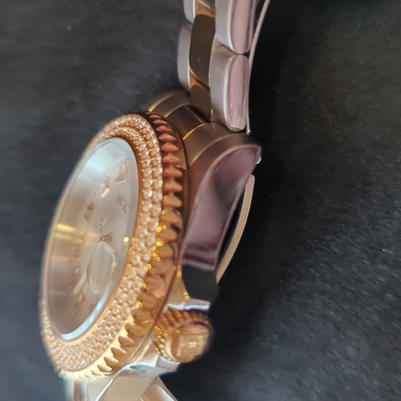 Invicta Angel Watch - Picture 3 of 10